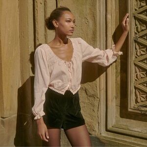 Doen 100% organic cotton pale Pink Textured Blouse cropped